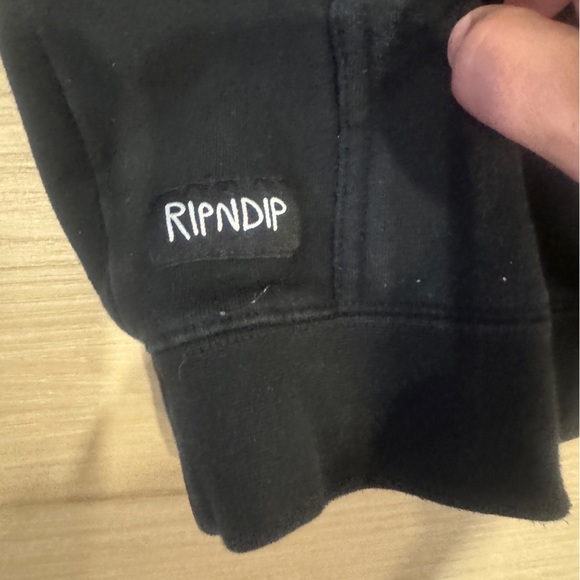 Black medium men’s hoodie from Rip & Dip has a white cat graphic throughout - Picture 4 of 10